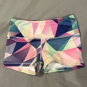 FLEO shirts - high rise original - jewel geo - size MEDIUM